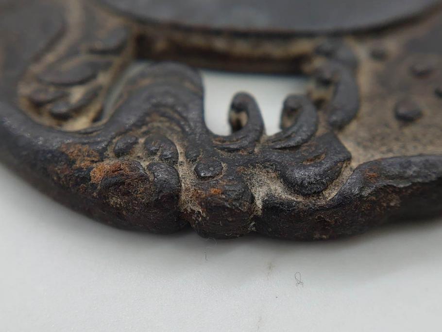 時代武具　鉄地　瓜形　透かし　龍の図　波に千鳥図　匠の美技が光る鍔2点セット(彫刻、刀装具)(R-080544)　