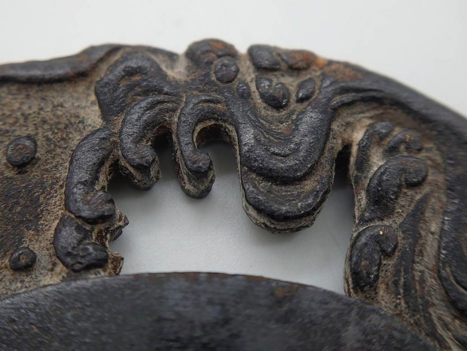 時代武具　鉄地　瓜形　透かし　龍の図　波に千鳥図　匠の美技が光る鍔2点セット(彫刻、刀装具)(R-080544)　