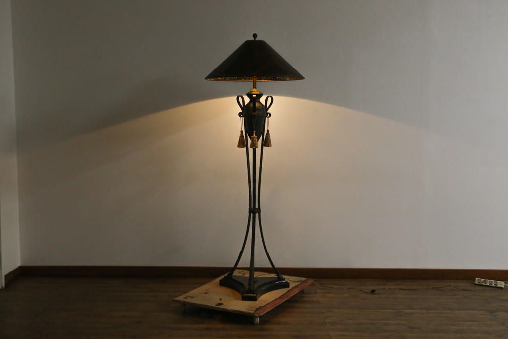 中古　美品　イギリス　MAITLAND-SMITH(メートランドスミス)　細部まで意匠を凝らした高級感のあるデザインが魅力的なフロアスタンド(フロアランプ、スタンド照明、シェードライト、英国)(定価推定40万円以上)(R-080540)