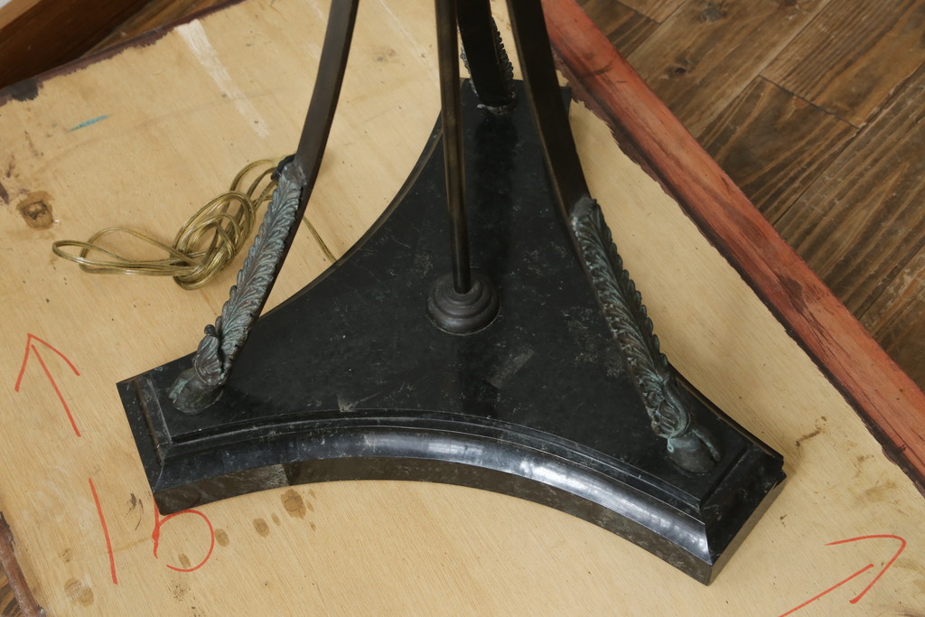 中古　美品　イギリス　MAITLAND-SMITH(メートランドスミス)　細部まで意匠を凝らした高級感のあるデザインが魅力的なフロアスタンド(フロアランプ、スタンド照明、シェードライト、英国)(定価推定40万円以上)(R-080540)