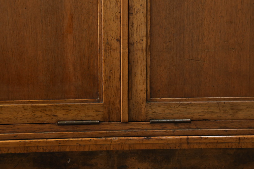 イギリスアンティーク　真鍮枠　引き出し付き　クラシカルな雰囲気を醸し出す木製ショーケース(ガラスケース、陳列棚、飾り棚、店舗什器、展示ケース、英国)(R-074538)