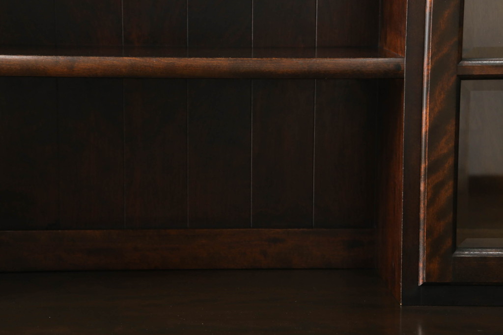 中古　美品　松本民芸家具　シックなデザインが魅力のF型食器棚(カップボード、キャビネット、収納棚、戸棚、飾り棚)(定価約105万円)(R-065685)