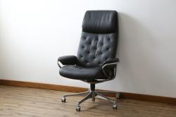 中古　ノルウェー　EKORNES(エコーネス)社　Stressless(ストレスレス) Metro Office(メトロ・オフィス)　本革(レザー)張りのスタイリッシュなストレスレスチェア(リクライニングチェア、回転チェア、事務椅子、事務イス、オフィスチェア、アームチェア、北欧)(定価約31万円)(R-081207)