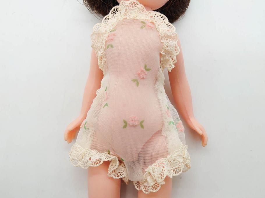 Tiny Betsy McCall(タイニー・ベッツィー・マッコール)　パッチリとした瞳が愛らしい人形と服や小物セット(ファッションドール、着せ替え人形、女の子、目つむり人形、アメリカ、ブリンキング・アイ、外箱付き)(R-080556)