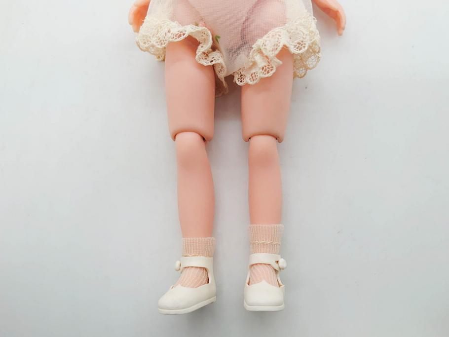 Tiny Betsy McCall(タイニー・ベッツィー・マッコール)　パッチリとした瞳が愛らしい人形と服や小物セット(ファッションドール、着せ替え人形、女の子、目つむり人形、アメリカ、ブリンキング・アイ、外箱付き)(R-080556)