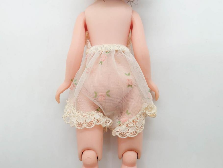 Tiny Betsy McCall(タイニー・ベッツィー・マッコール)　パッチリとした瞳が愛らしい人形と服や小物セット(ファッションドール、着せ替え人形、女の子、目つむり人形、アメリカ、ブリンキング・アイ、外箱付き)(R-080556)