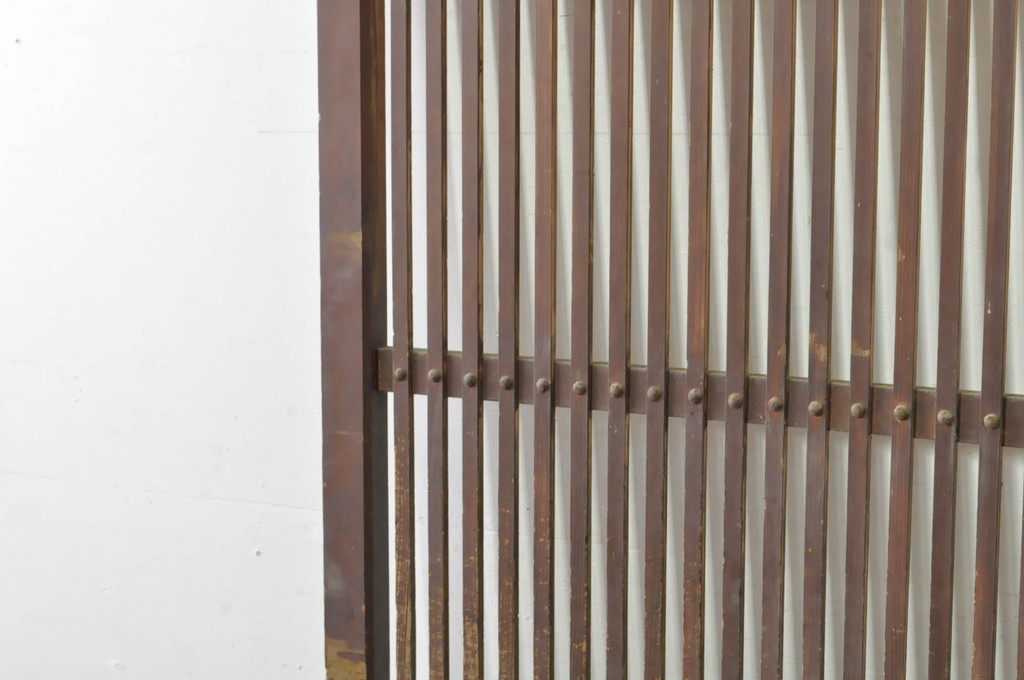 アンティーク建具　落ち着いた和の空間を演出する格子蔵戸1枚(引き戸、玄関戸、格子戸)(R-080230)
