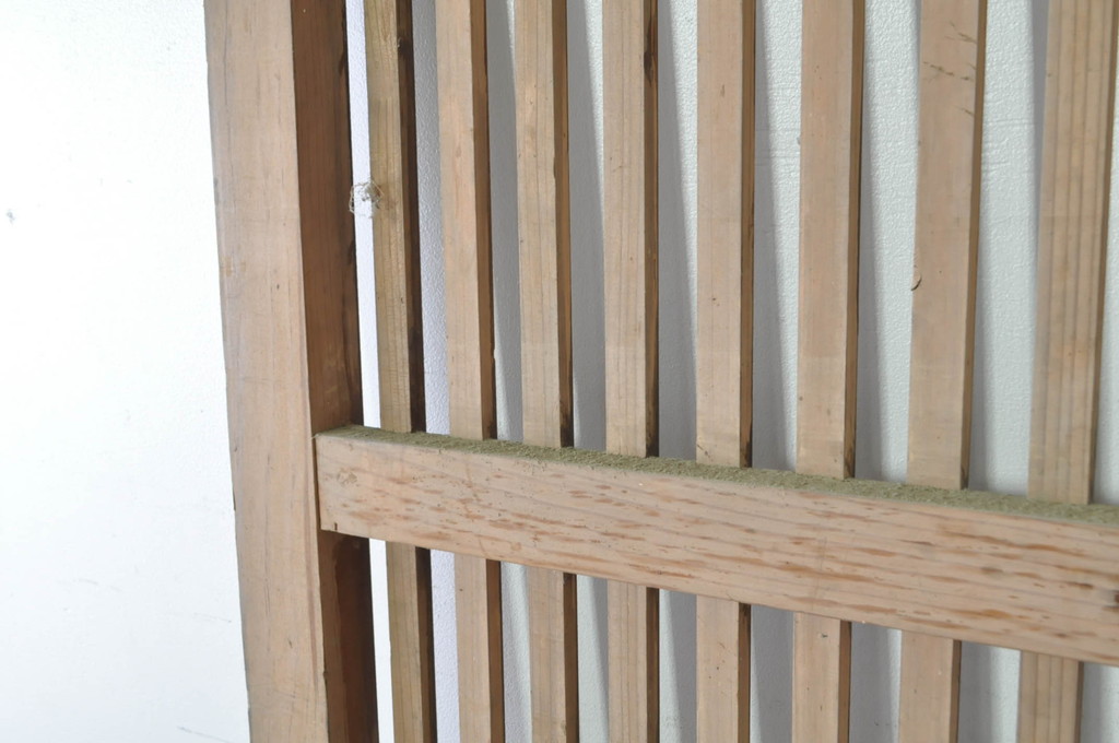 アンティーク建具　落ち着いた和の空間を演出する格子蔵戸1枚(引き戸、玄関戸、格子戸)(R-080230)