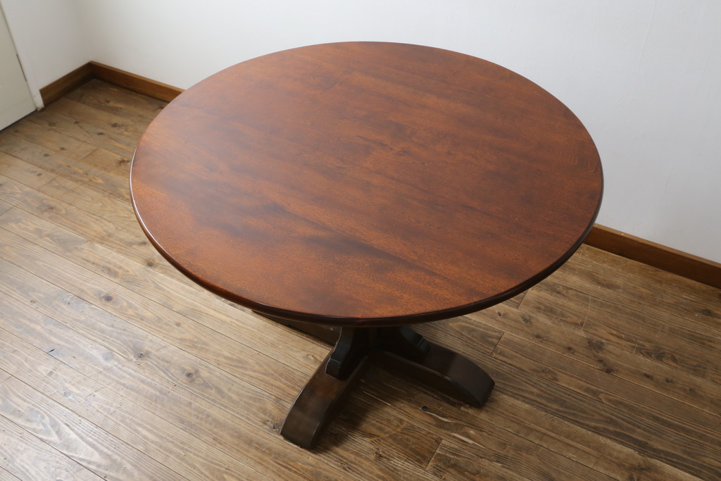中古　美品　松本民芸家具　シックな佇まいがお洒落なラウンドテーブル(ダイニングテーブル、カフェテーブル、食卓、丸テーブル、2人掛け、4人掛け)(R-081244)