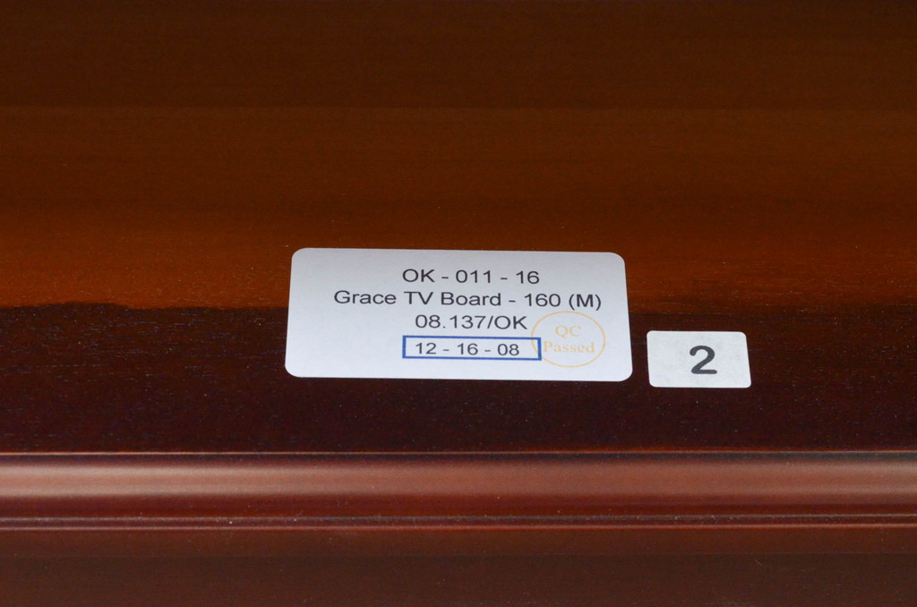 中古　美品　IDC大塚家具　「グレース」シリーズ　マホガニー材　シックな佇まいが魅力的なテレビボード(テレビ台、ローボード、AVボード、リビングボード、ローチェスト、引き出し)(定価約16万5千円)(R-072971)
