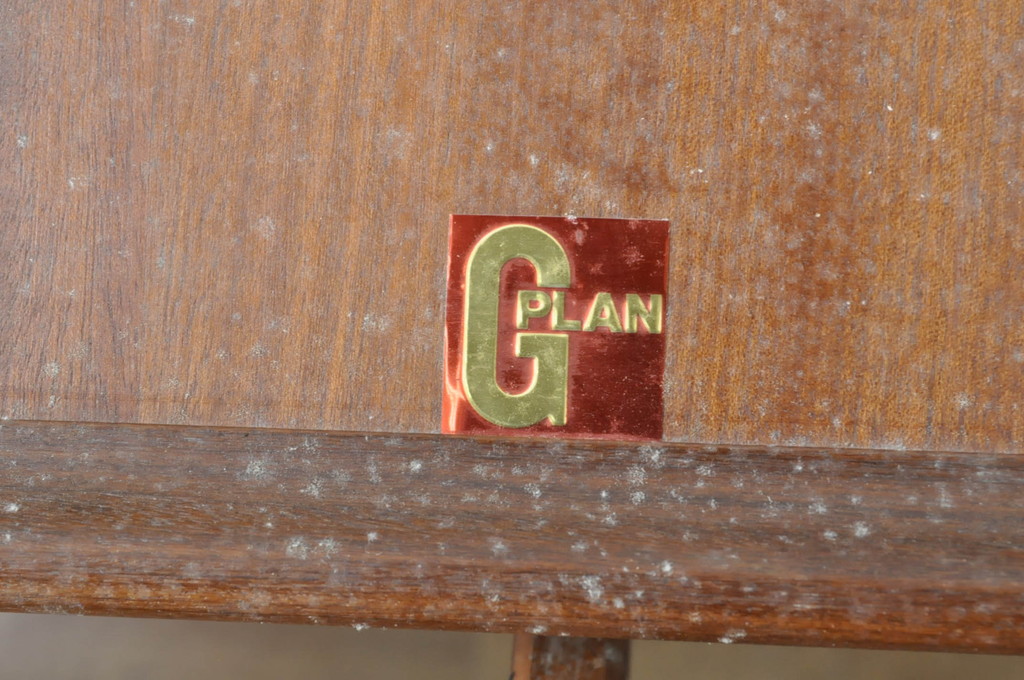 イギリスビンテージ　美品!!　G-PLAN(ジープラン)　洗練された佇まいが魅力のエクステンションテーブル(ダイニングテーブル、拡張式テーブル、食卓、2人掛け、4人掛け、6人掛け、ラウンドテーブル、ヴィンテージ、英国)(R-080285)