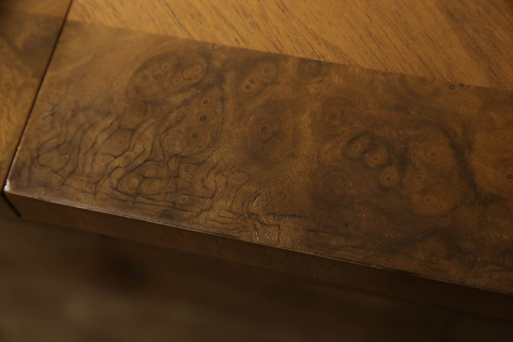 中古　DREXEL HERITAGE(ドレクセルヘリテイジ)　FRANCESCA(フランチェスカ)シリーズ　優美な佇まいのダイニングテーブル(エクステンションテーブル、食卓、4人掛け、6人掛け、8人掛け)(R-066359)