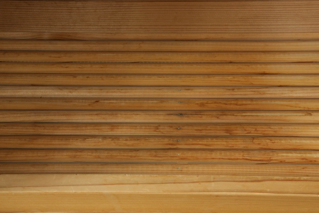 【セミオーダー家具実例】置き水屋に高品質リペアを施しました。金具は現状の物を使用し、当店選定のステンレス製のバットを設置し、現状をベースに着色して仕上げました。(置水屋、茶水屋、戸棚、茶棚、収納棚、網代引戸)