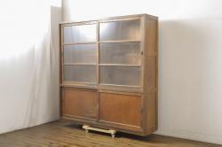 中古　高級輸入家具　ロココ調　華やかな空間づくりにおすすめの三面ガラスキャビネット(キュリオケース、ガラスケース、ショーケース、飾り棚、陳列棚、店舗什器)(定価推定約150万円)(R-078170)