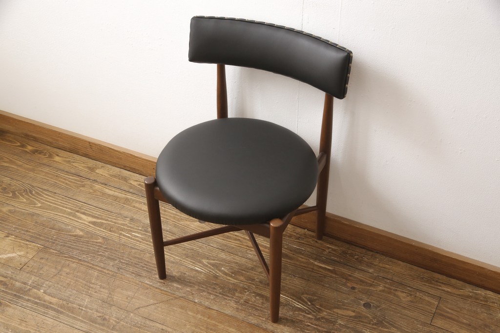 イギリスビンテージ　G-PLAN(ジープラン)　Fresco(フレスコ) 合皮 丸い座面がおしゃれなチーク材製サーキュラーチェア(ダイニングチェア、椅子、イス、ヴィンテージ)(R-056774)