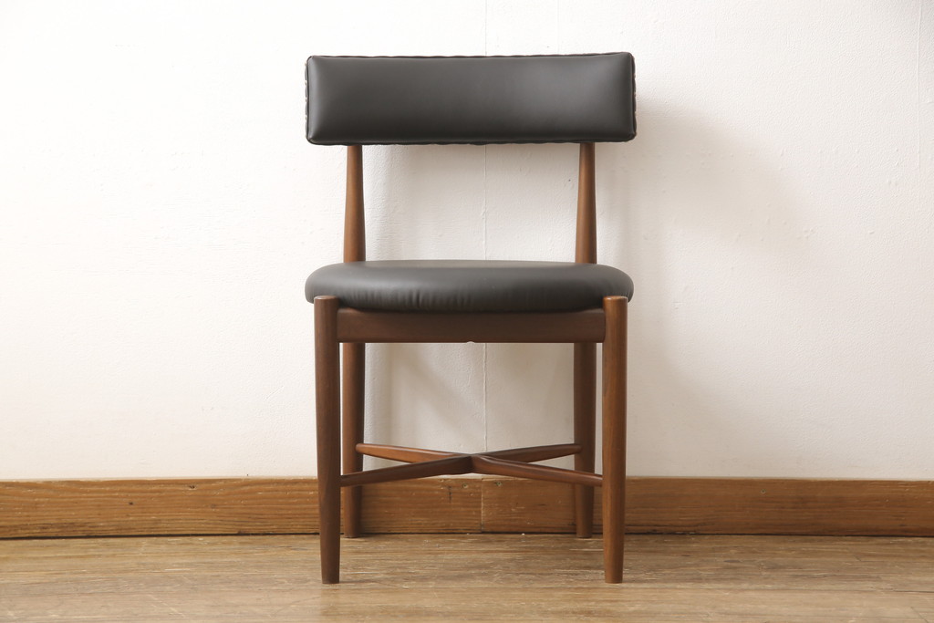 イギリスビンテージ　G-PLAN(ジープラン)　Fresco(フレスコ) 合皮 丸い座面がおしゃれなチーク材製サーキュラーチェア(ダイニングチェア、椅子、イス、ヴィンテージ)(R-056775)