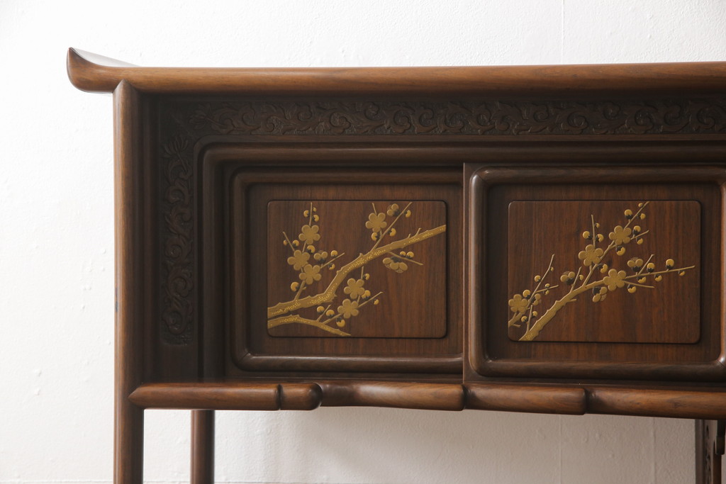 中古　美品　最高級　総シタン材(紫檀)　高蒔絵入り　大振りなサイズで存在感抜群の飾り棚(茶棚、茶箪笥、戸棚、収納棚)(R-055888)