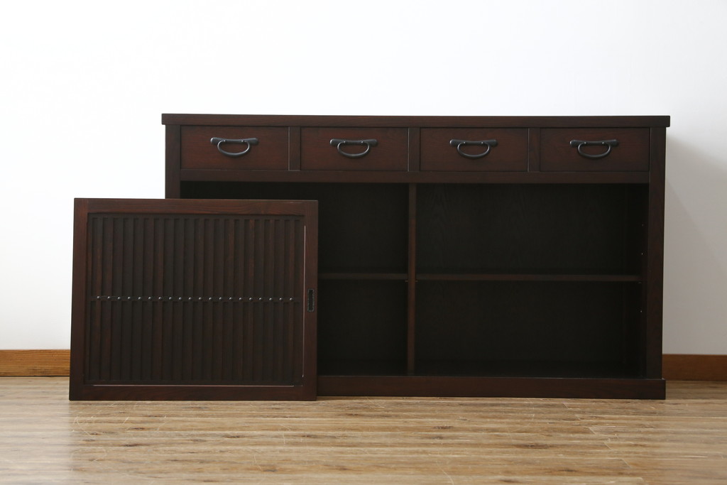 中古　美品　格子デザインが凛とした和を演出する水屋箪笥サイドボード(食器棚、戸棚、収納棚、サイドキャビネット)(R-079622)