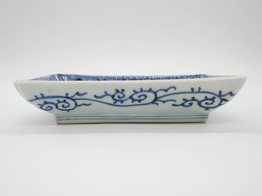 江戸期　成化年製　古伊万里　染付　微塵唐草　松竹梅文　約20cm　6.6寸　お料理を引き立ててくれる長皿2枚セット(角皿、和食器、和皿、六寸六分)(R-080999)