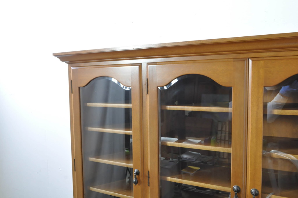 中古　美品　最高級!!　職人手作りオーダー家具　上質な作り込みの横浜ダニエル風作業台付きキャビネット(収納棚、戸棚、カップボード、食器棚)(製作費約185万円)(R-080277)