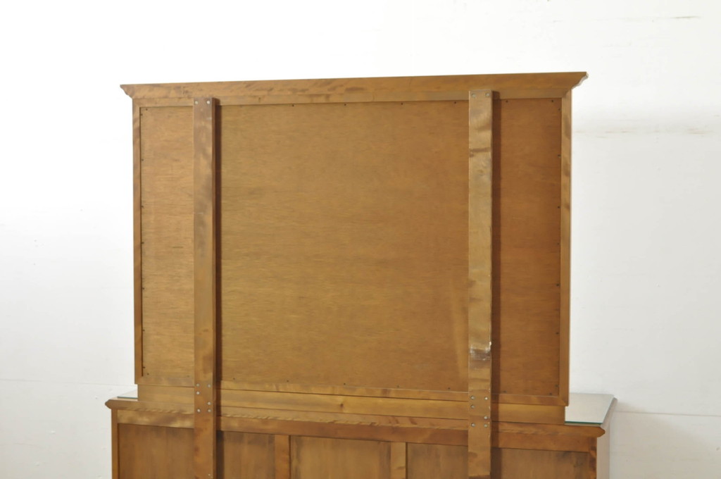 中古　美品　職人手作りオーダー家具　上品な佇まいの横浜ダニエル風壁掛けミラー(壁掛け鏡、ウォールミラー)(R-080279)