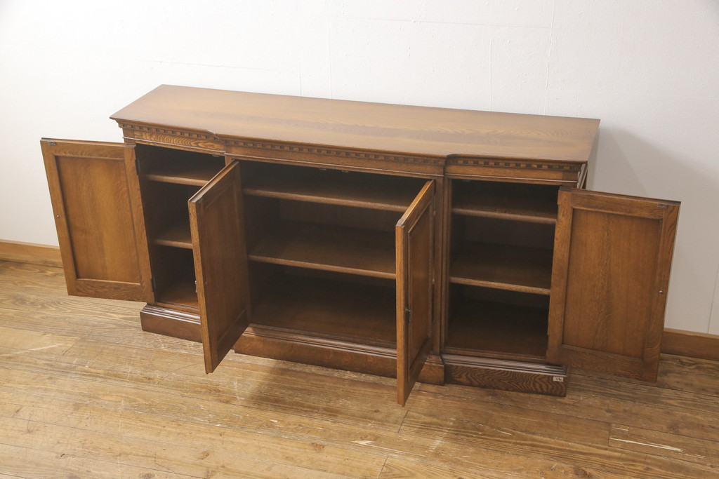 中古　美品　北海道旭川 近藤工芸　Solid Furniture OAK (ソリッドファニチャー オーク)　オーク材　品のあるデザインが魅力的なサイドボード(キャビネット、戸棚、収納棚、ローボード)(R-054870)