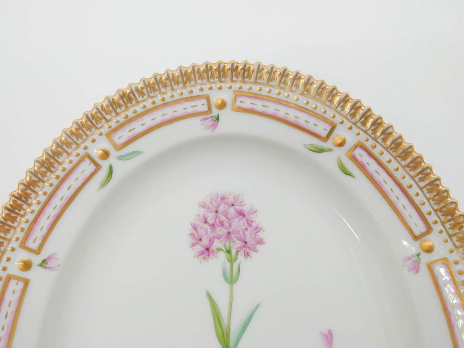 デンマーク　ROYAL COPENHAGEN(ロイヤルコペンハーゲン)　フローラダニカ　ピンクの花のデザインが可愛らしいオーバルプレート(金彩、フラワー、ディッシュ、中皿、洋食器、北欧)(R-080997)　