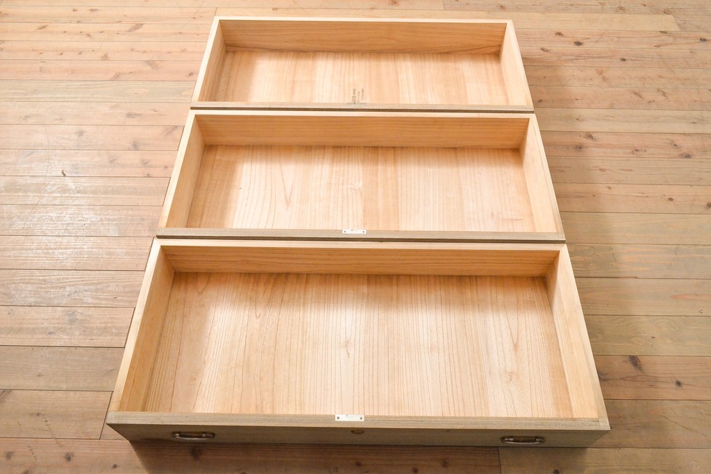 中古　国産　職人手作り　細部までこだわって作られた高級総桐箪笥(胴厚・四方丸)(桐たんす、整理タンス、衣装箪笥、バラ売り可能)(R-057093)