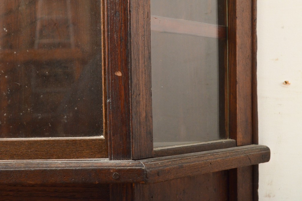 和製アンティーク　大正ロマン　小ぶりでレトロな雰囲気の台形ガラスケース(ショーケース、陳列棚、収納棚、飾り棚)(R-056386)