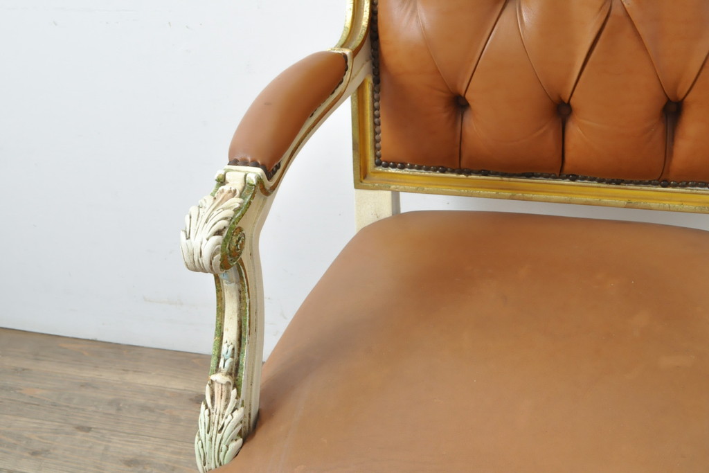中古　SILIK(シリック)　イタリア高級家具　本革(レザー)の上質なロココ調アームチェア(定価約57万円)(イス、椅子、サロンチェア)(R-056575)