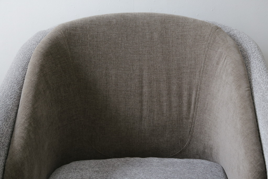 中古　イタリア　ミノッティ(Minotti)　フィルノワール(FIL NOIR)　洗練されたシルエットが美しいアームチェア(定価約70万円)(一人掛けソファ、1人掛け、イス)(R-061395)
