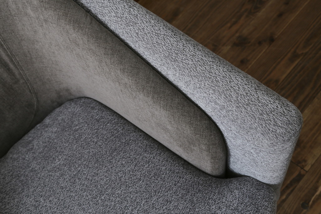 中古　イタリア　ミノッティ(Minotti)　フィルノワール(FIL NOIR)　洗練されたシルエットが美しいアームチェア(定価約70万円)(一人掛けソファ、1人掛け、イス)(R-061395)