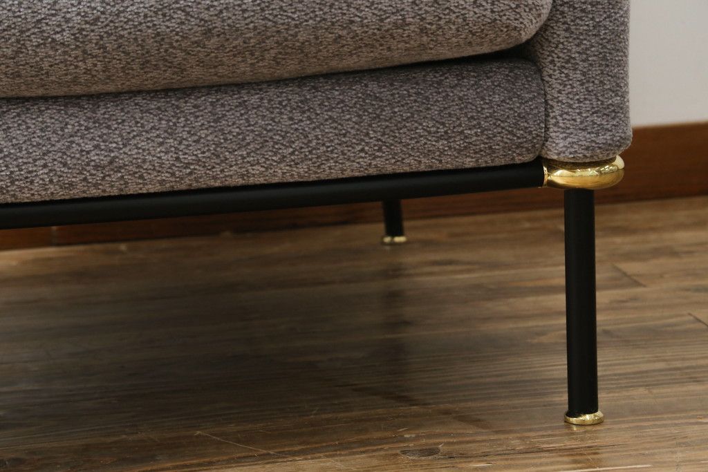 中古　イタリア　ミノッティ(Minotti)　フィルノワール(FIL NOIR)　洗練されたシルエットが美しいアームチェア(定価約70万円)(一人掛けソファ、1人掛け、イス)(R-061395)