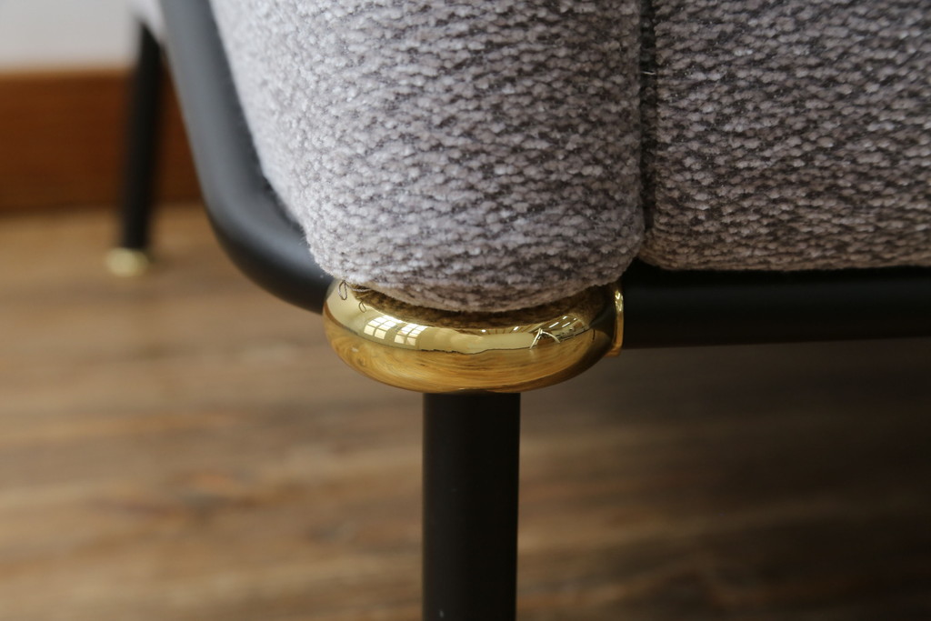 中古　イタリア　ミノッティ(Minotti)　フィルノワール(FIL NOIR)　洗練されたシルエットが美しいアームチェア(定価約70万円)(一人掛けソファ、1人掛け、イス)(R-061395)