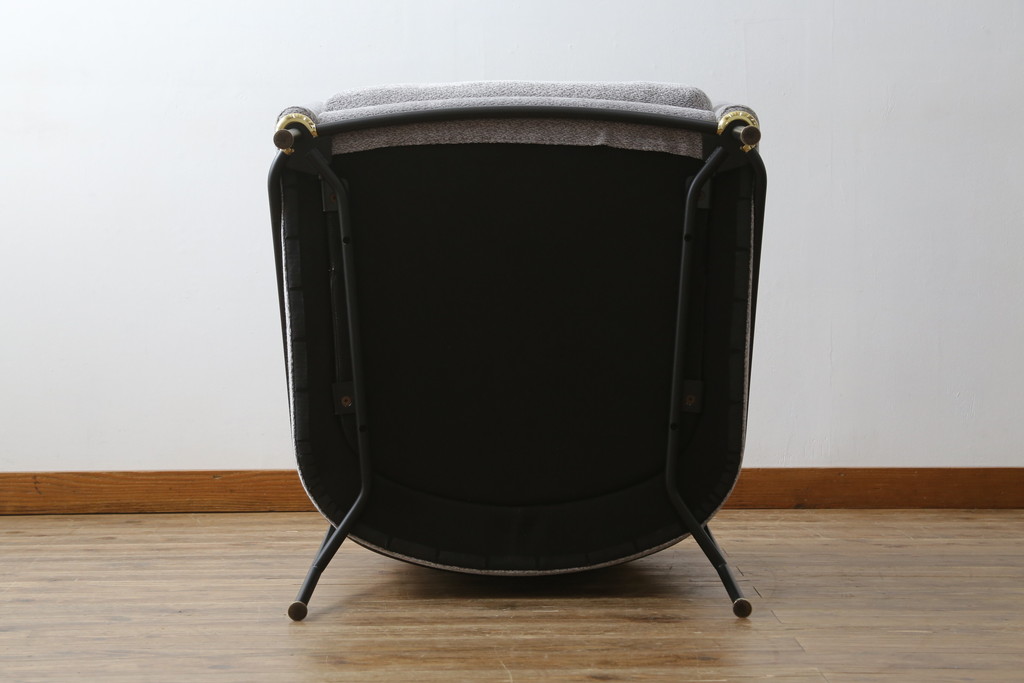 中古　イタリア　ミノッティ(Minotti)　フィルノワール(FIL NOIR)　洗練されたシルエットが美しいアームチェア(定価約70万円)(一人掛けソファ、1人掛け、イス)(R-061395)