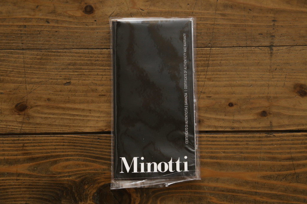 中古　イタリア　ミノッティ(Minotti)　フィルノワール(FIL NOIR)　洗練されたシルエットが美しいアームチェア(定価約70万円)(一人掛けソファ、1人掛け、イス)(R-061395)