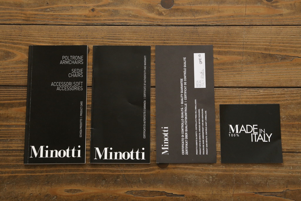 中古　イタリア　ミノッティ(Minotti)　シンプルながら洗練された佇まいのオットマン(フットスツール、1Pソファ、椅子)(R-061473)