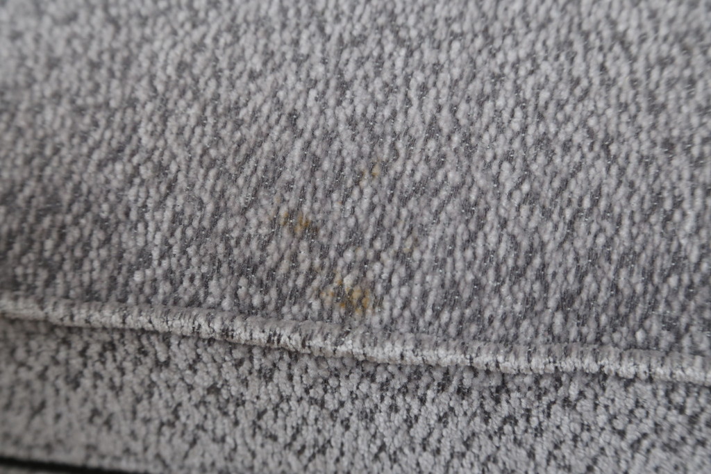 中古　イタリア　ミノッティ(Minotti)　シンプルながら洗練された佇まいの3人掛けソファ(3人掛け、3P)(定価約300万円)(R-061470)