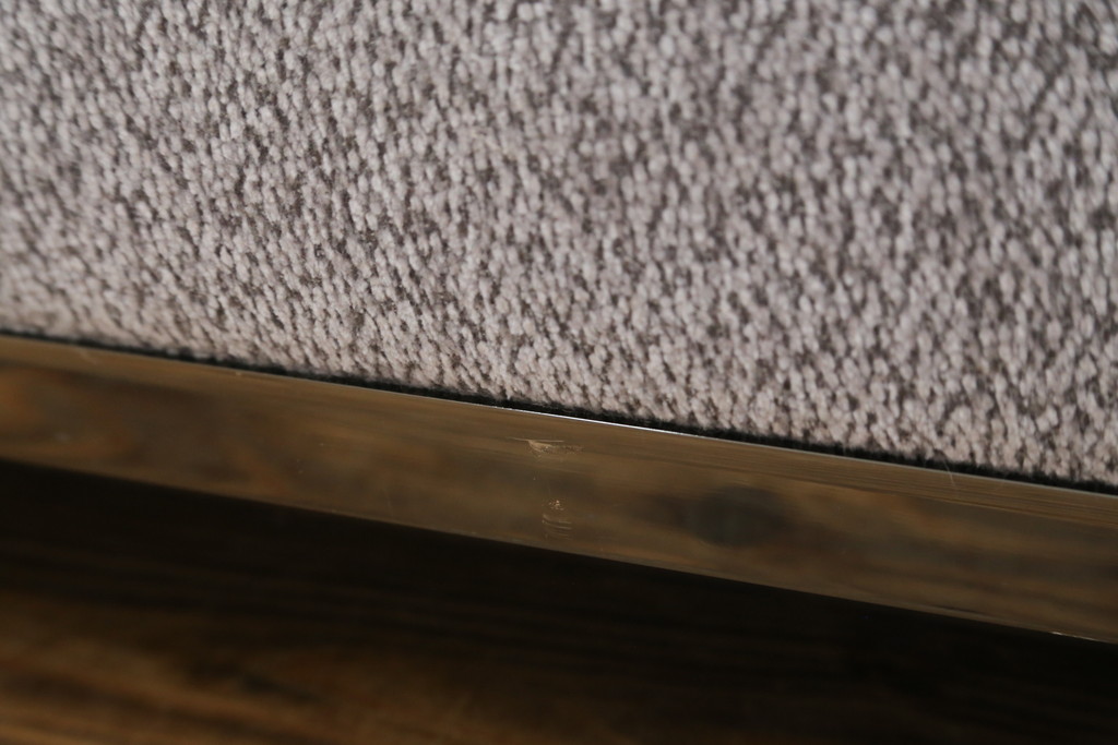 中古　イタリア　ミノッティ(Minotti)　シンプルながら洗練された佇まいの3人掛けソファ(3人掛け、3P)(定価約300万円)(R-061470)