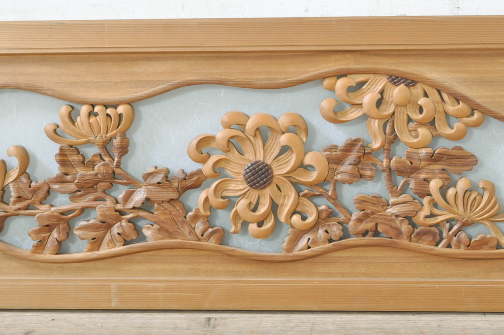 ビンテージ建具　華やかな菊のデザインが素敵な彫刻欄間1枚(明かり取り、明り取り、ヴィンテージ)(R-073581)