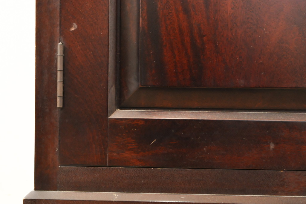 中古　美品　国産民芸家具　ガラス引き戸・開き戸付き!上質な作りの食器棚(キャビネット、カップボード、収納棚、戸棚)(R-055937)