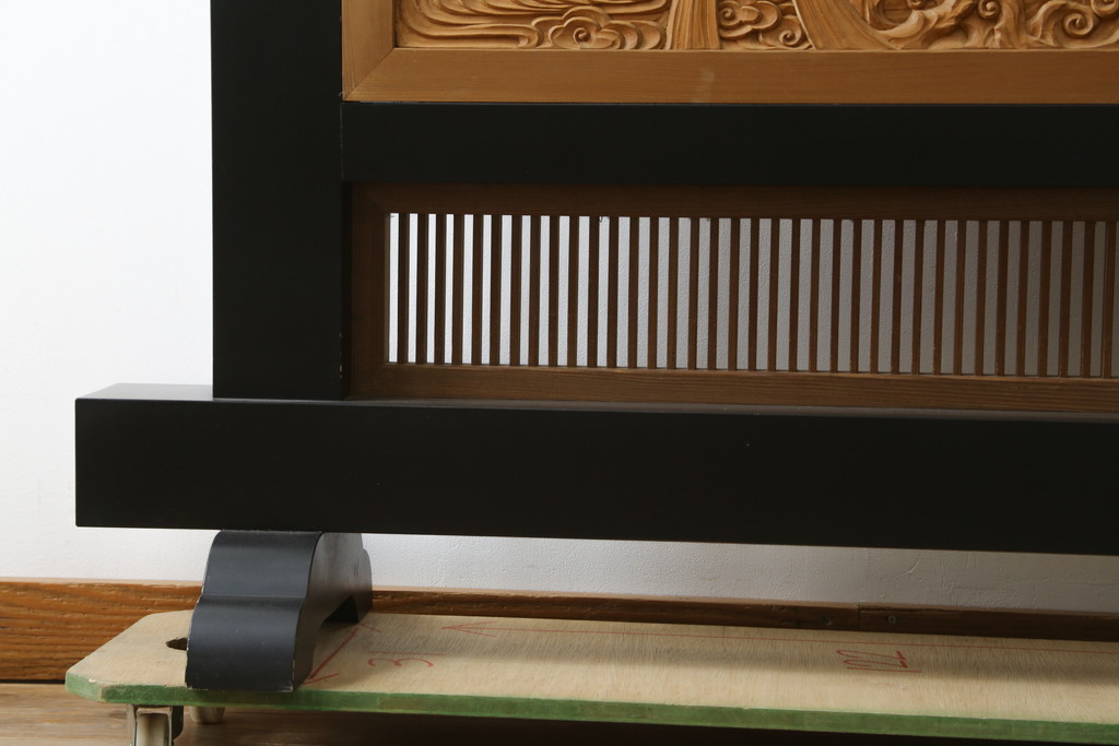 和製ビンテージ　美品!!　大迫力!!　秀峰作　緻密な龍と牡丹(ボタン)の彫刻が目を惹く衝立て(パーテーション、衝い立て、つい立て、間仕切り、ヴィンテージ)(製作費約200万円)(R-081254)
