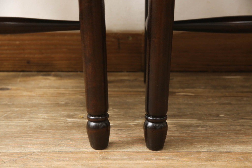 中古　北海道民芸家具　HM686　シックな色合いが落ち着いた雰囲気を醸し出すチェア2脚セット(板座チェア、椅子、ダイニングチェア)(R-054487)