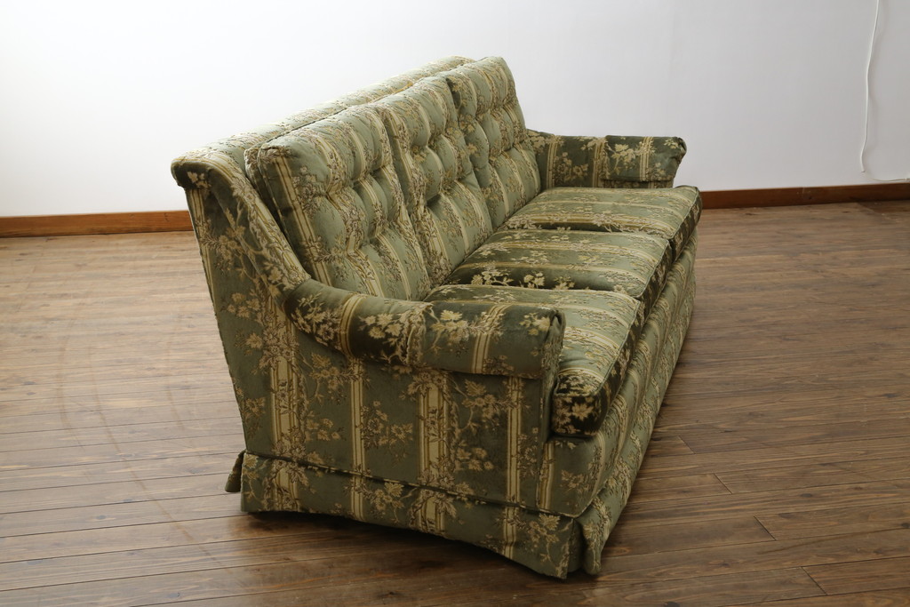 中古　美品　DREXEL HERITAGE(ドレクセルヘリテイジ)　クラシカルな雰囲気を醸し出す3人掛けソファ(三人掛けソファ、3P)(R-061906)