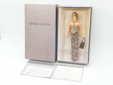 GIORGIO ARMANI BARBIE DOLL(ジョルジオ アルマーニ バービー人形)　高さ 約30cm　エレガントな雰囲気が魅力の人形(LIMITED EDITION 、リミテッドエディション、COLLECTIBLES、共箱付き)(R-081005)