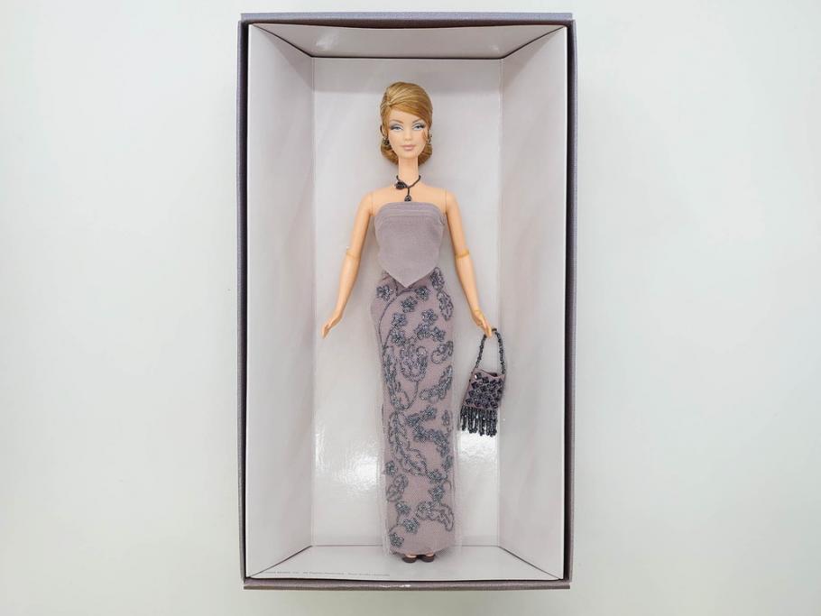 GIORGIO ARMANI BARBIE DOLL(ジョルジオ アルマーニ バービー人形)　高さ 約30cm　エレガントな雰囲気が魅力の人形(LIMITED EDITION 、リミテッドエディション、COLLECTIBLES、共箱付き)(R-081005)