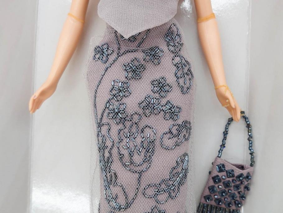 GIORGIO ARMANI BARBIE DOLL(ジョルジオ アルマーニ バービー人形)　高さ 約30cm　エレガントな雰囲気が魅力の人形(LIMITED EDITION 、リミテッドエディション、COLLECTIBLES、共箱付き)(R-081005)
