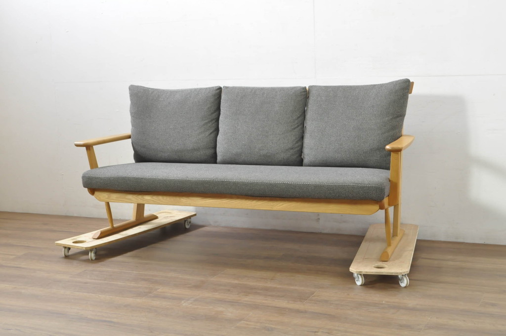 中古　ブランド家具　ナガノインテリア　シンプルなデザインが取り入れやすい3人掛けソファ(三人掛け、3Pソファ)(定価約18万円)(R-080327)