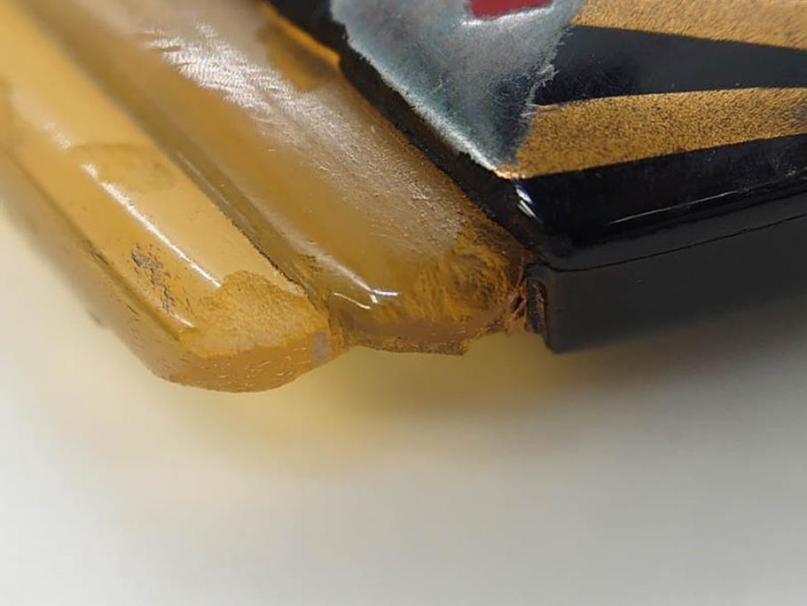 アンティーク　時代物　螺鈿細工　べっ甲(鼈甲)　オパール　上品な雰囲気の帯留2点セット(蝶、花、菊、扇、帯締め、帯留め、着物道具、和装小物、アクセサリー)(R-081011)