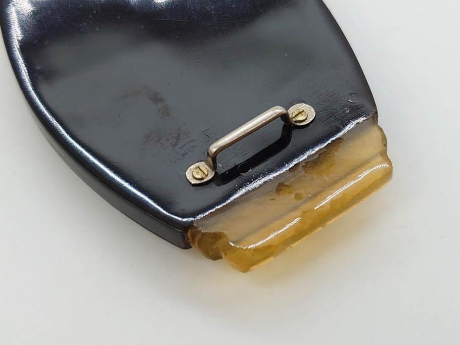 アンティーク　時代物　螺鈿細工　べっ甲(鼈甲)　オパール　上品な雰囲気の帯留2点セット(蝶、花、菊、扇、帯締め、帯留め、着物道具、和装小物、アクセサリー)(R-081011)